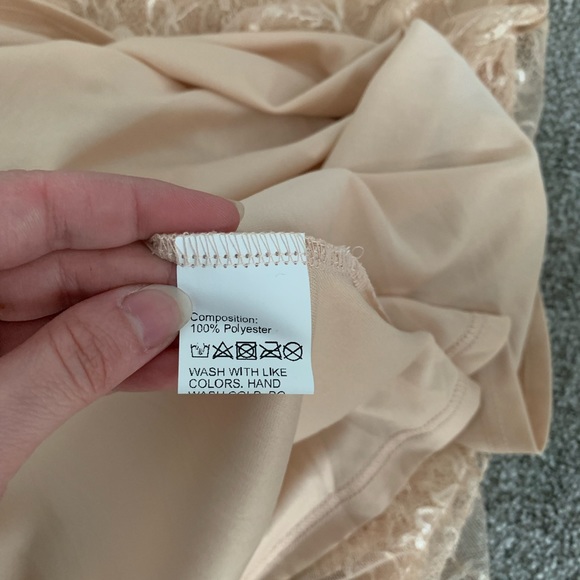 Formal cream colour dress. Size M - Picture 3 of 5